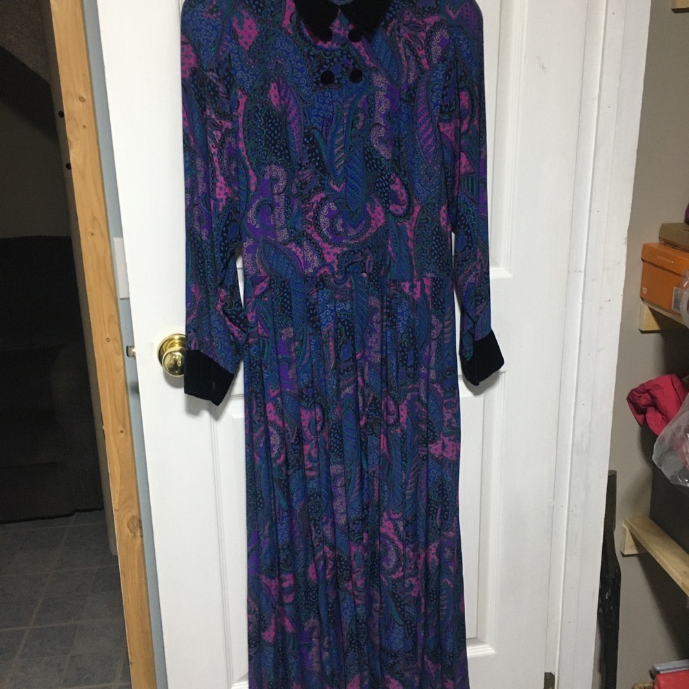 Vintage 1990 Elegant Paisley Long Sleeve Dress